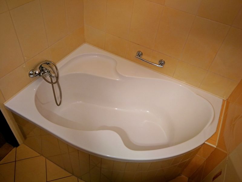 Custom Bathtub Fit in Bathroom Corner