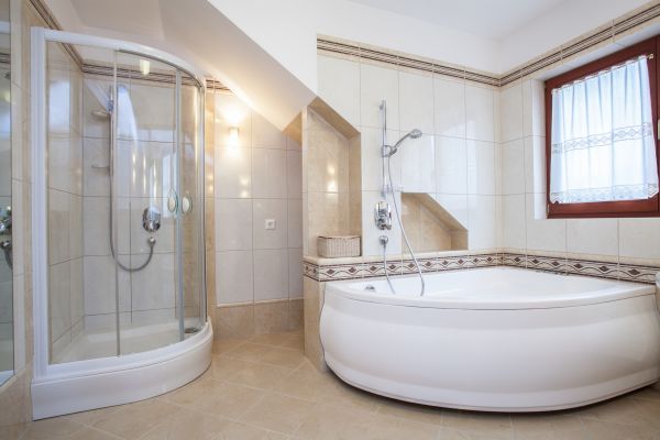Cost of Oversized Bathtub Installation in Frisco
